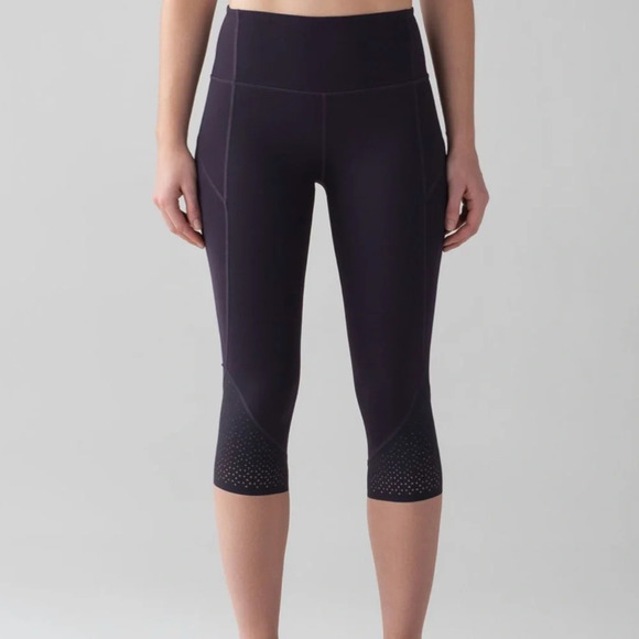 Lululemon Anew Crop (21") - Picture 1 of 4